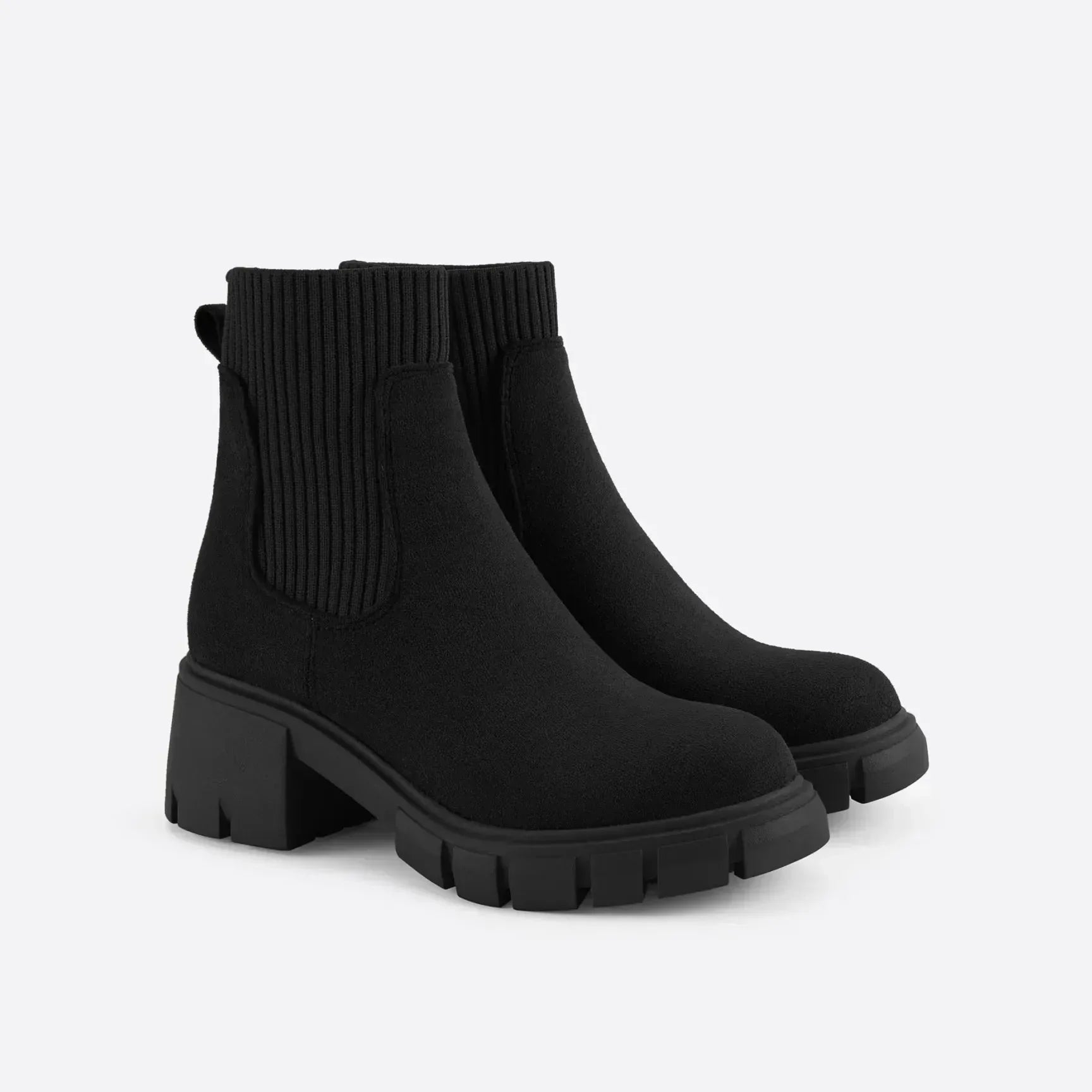 - Chelsea Boots