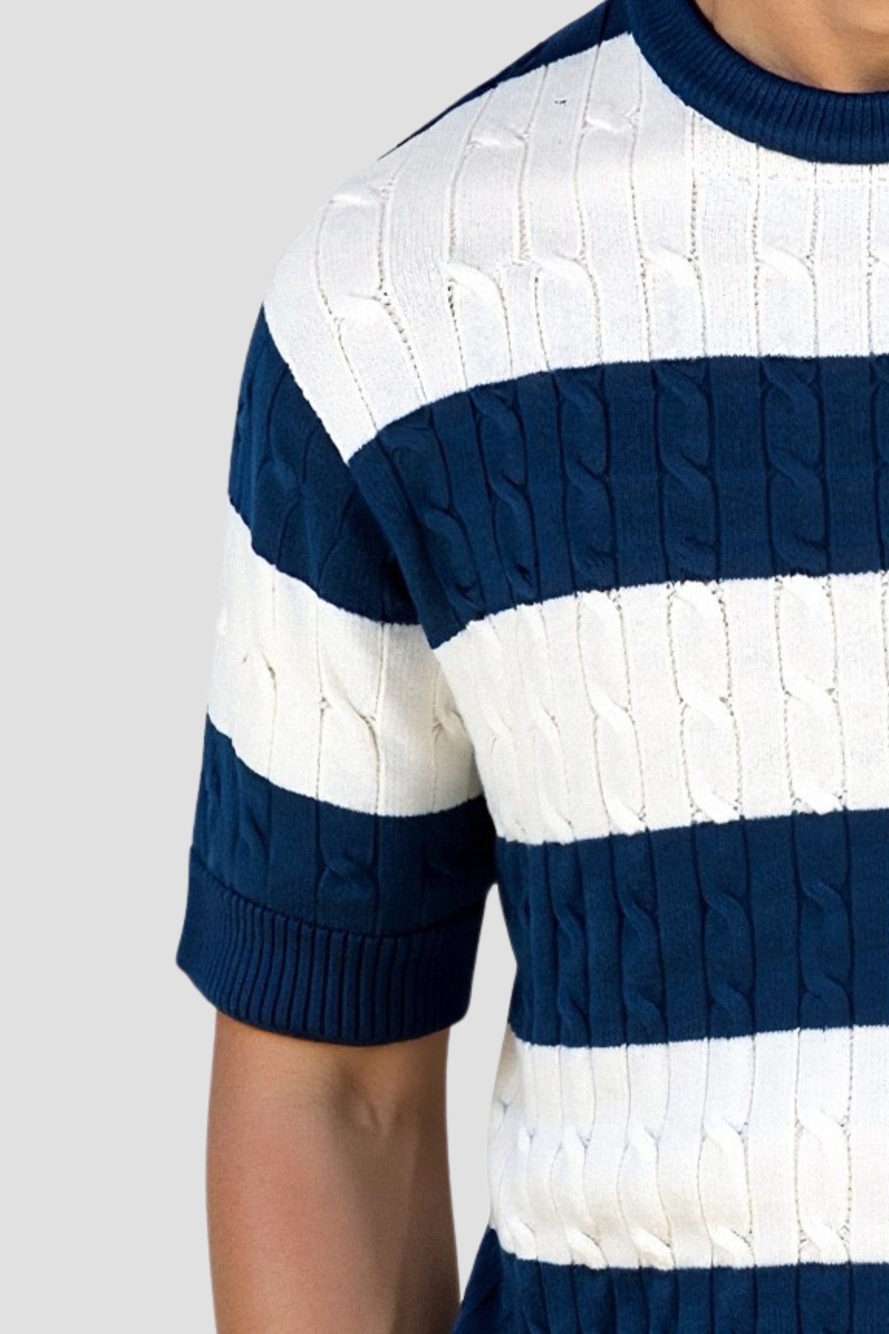 Crew Neck Cable Knit Streifend T-hemd